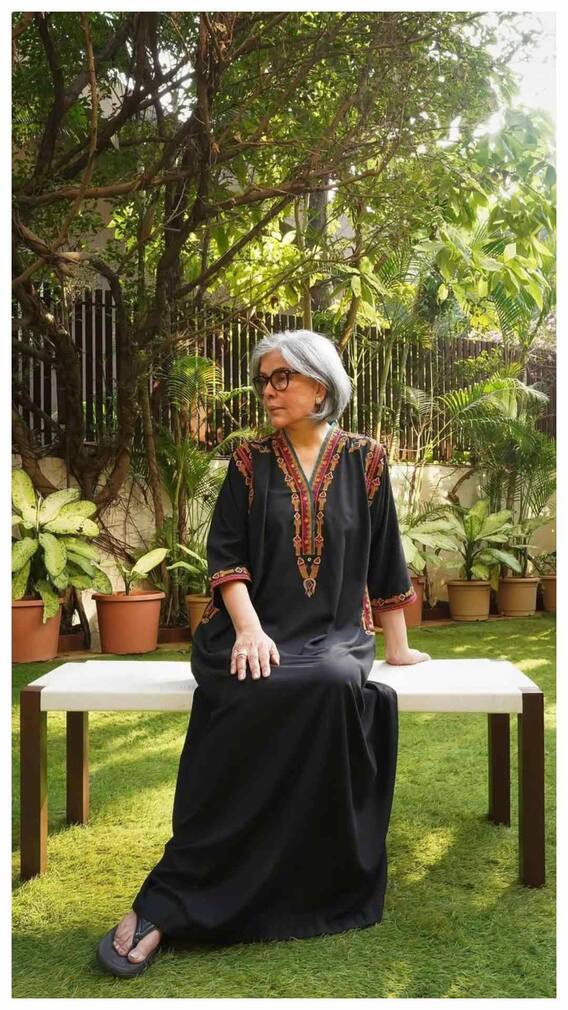 जीनत अमान की अटकी जान, गले में फंसी गोली