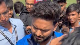 Watch: जब लंबे वक्त बाद रणजी ट्रॉफी में लौटे ऋषभ पंत; फैंस के साथ वीडियो हो रहा वायरल