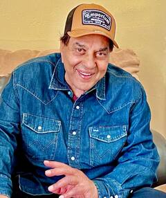 सबसे ज्यादा हिट फिल्में देने का रिकॉर्ड है इन सितारों के नाम, टॉप 10 की लिस्ट शाहरुख खान नहीं हैं शामिल