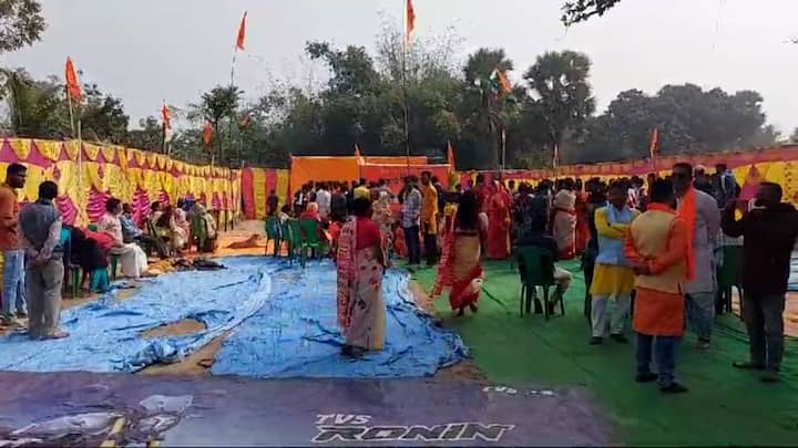 গত বছর এই দিনেই উদ্বোধন হয়েছিল অযোধ্য়ার রাম মন্দিরের। তার বর্ষপূর্তির দিনেই,  প্রায় সাড়ে ৮০০ কিলোমিটার দূরে, ভূমিপুজো হল আরেক রামমন্দিরের।