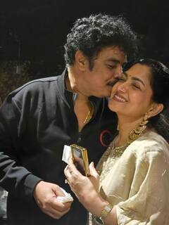 Sundar C : முத்தம் கொடுத்த குஷ்பூ.. சுந்தர் சி பிறந்தநாள் பார்ட்டி.. குவிந்த திரைப்பிரபலங்கள்! விஷால் முதல் மீனா வரை