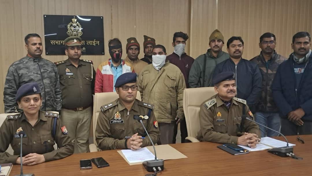 बस्ती: पूर्वांचल में ट्रक टैंक से डीजल चुराने वाले गैंग का खुलासा, तेल के साथ 3 गिरफ्तार Basti Gang stealing diesel from truck tank exposed in Purvanchal and 3 arrested with oil ann बस्ती: पूर्वांचल में ट्रक टैंक से डीजल चुराने वाले गैंग का खुलासा, तेल के साथ 3 गिरफ्तार