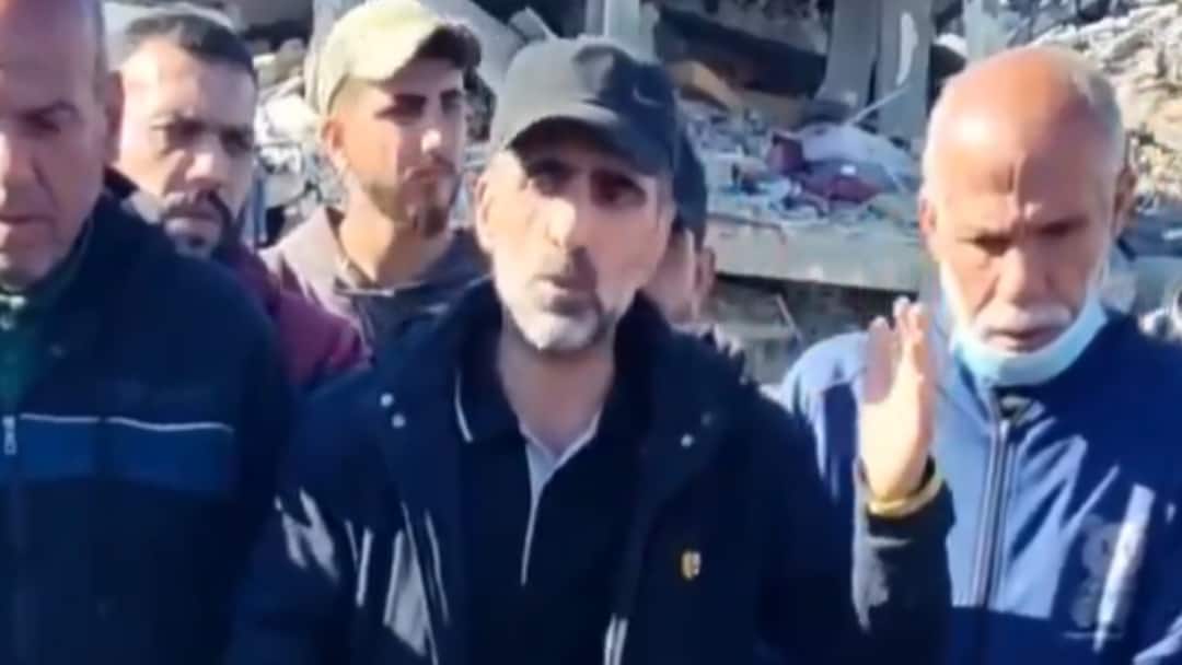 वीडियो में नजर आया मरा हुआ कमांडर! इजरायल बोला- गाजा में सीजफायर के बीच खुद को मजबूत कर रहा हमास Israel says Hamas using ceasefire truce to regain Power in Gaza Commander Declared Dead Reappears Video वीडियो में नजर आया मरा हुआ कमांडर! इजरायल बोला- गाजा में सीजफायर के बीच खुद को मजबूत कर रहा हमास