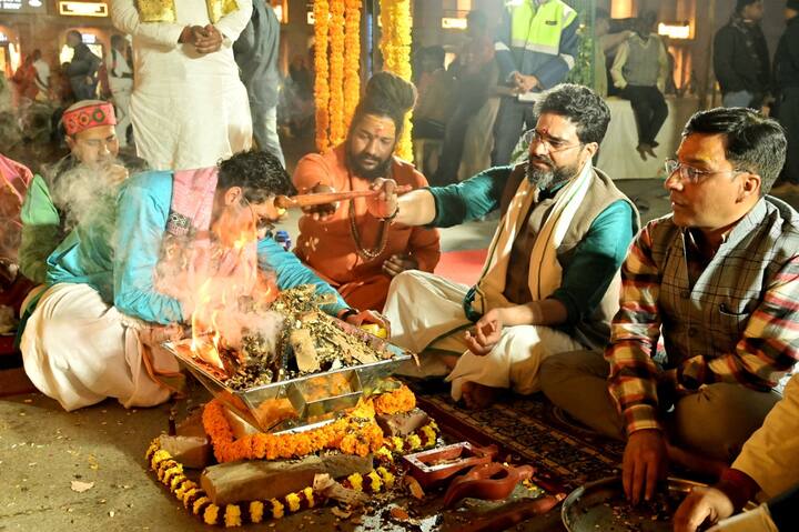 सभी ने 1 वर्ष पूर्व अयोध्या के राम मंदिर प्राण प्रतिष्ठा से जुड़े भव्य आयोजन को स्मरण भी किया.