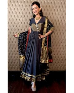 अभिनेत्री सोनाली बेंद्रेचा मनमोहक अवतार; 'थिंक पिंक' म्हणत फोटो केले शेअर!