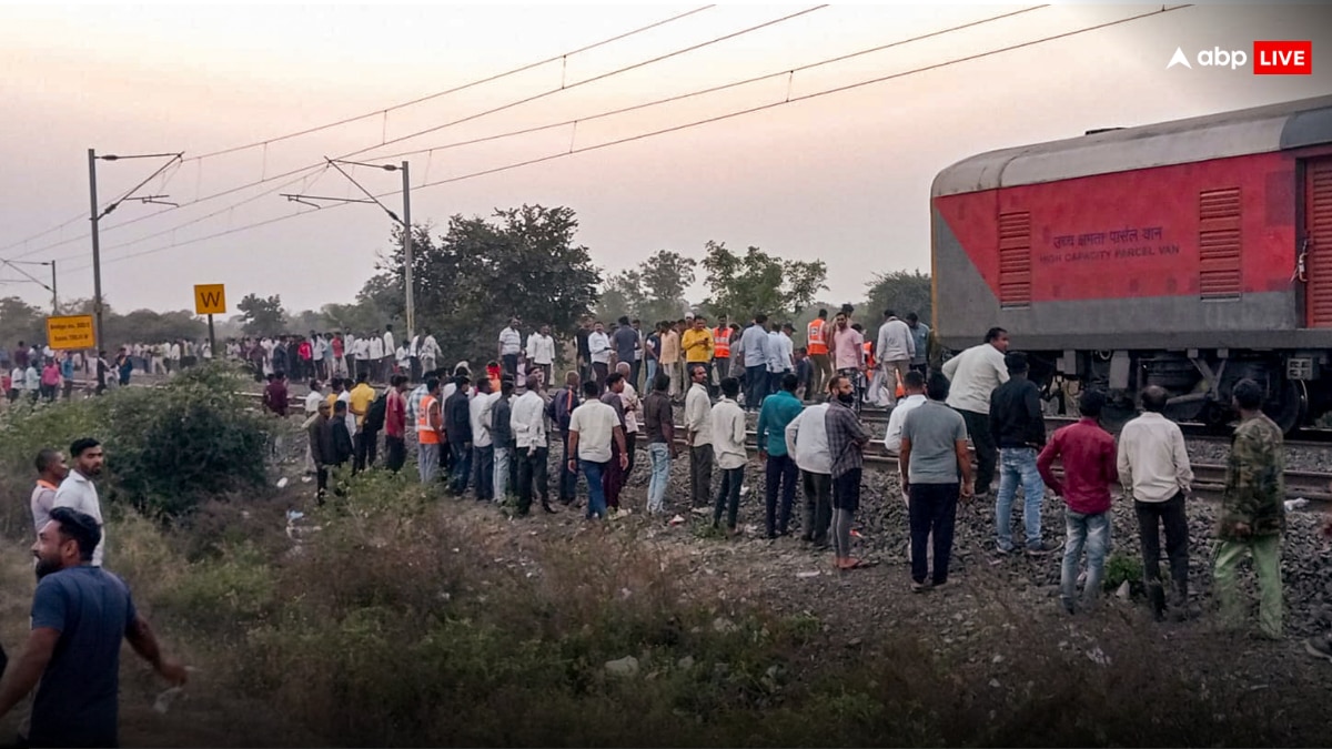 Pushpak Train Accident: ‘मैंने खुद देखा, किसी ने चेन खींची और…’, पुष्पक ट्रेन हादसे के दौरान मौजूद लोगों ने क्या-क्या बताया?