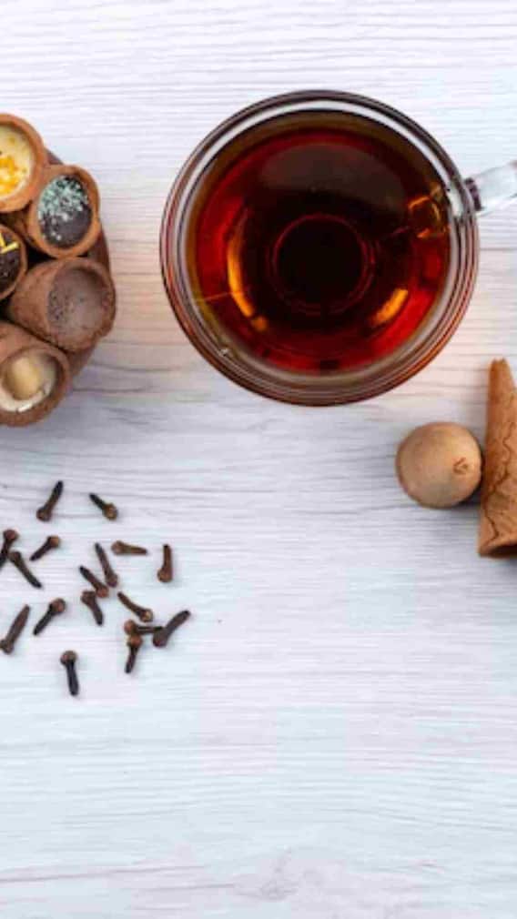 लौंग और शहद क्यों खाते हैं लोग?