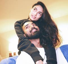 KL Rahul Athiya: वेडिंग एनिवर्सरी पर अथिया ने शेयर की अनसीन फोटो, राहुल का नहीं देखा होगा ये अंदाज!