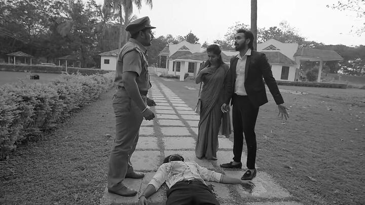 హమ్మయ్య ఇక ఇంట్లోవాళ్లకి చెప్పేందుకు సమాధానం దొరికిందని అనుకుంటారు రాజ్ కావ్య..ఇంతలో నందాను కాల్చేసిన విషయం తెలిసి కంగారుగా వస్తారు. వాడు పోయాడని పోలీసులు చెప్పడంతో షాక్ అవుతారు