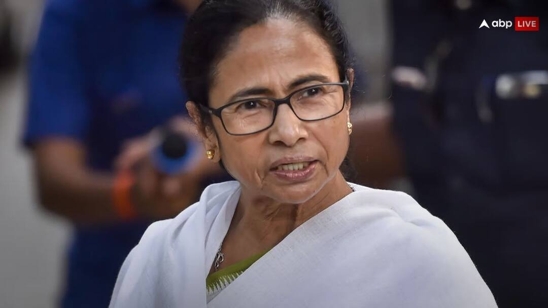 बंगाल में बीजेपी को लगेगा झटका? टीएमसी में शामिल हो सकते हैं ये बड़े नेता BJP Leader John Barla may join TMC will attend Mamata Banerjee Meeting on 23rd Januray बंगाल में बीजेपी को लगेगा झटका? टीएमसी में शामिल हो सकते हैं ये बड़े नेता