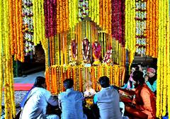 राम मंदिर की पहली वर्षगांठ पर काशी विश्वनाथ के दरबार में हुआ विशेष पूजन, देखें तस्वीरें