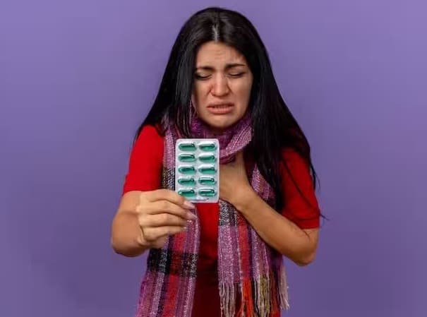 તેની ઉણપથી સગર્ભા સ્ત્રીઓમાં દૂધ ઓછું પેદા થવું અને બાળકનું જન્મ સમયે ઓછું વજન જેવી સમસ્યાઓ થાય છે. આનાથી વાળ ખરવા અને શરીરનું તાપમાન ઓછું થવા જેવી સમસ્યાઓ પણ થઈ શકે છે. આવી સ્થિતિમાં જો કોઈ મહિલાના શરીરમાં આયરનની ઉણપના લક્ષણો દેખાય તો તેણે સાવચેત રહેવું જોઈએ.