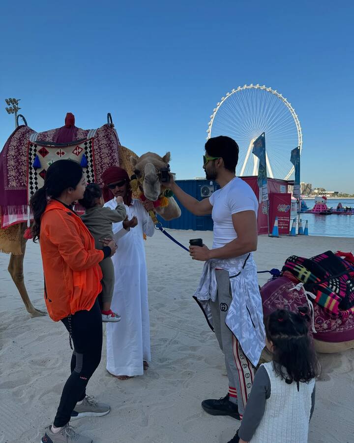 Gurmeet Choudhary Debina Bonnerjee enjoy vacation in Dubai with daughters  see pictures | बेटियों संग दुबई में वेकेशन मना रहे हैं गुरमीत-देबिना,  समुद्र किनारे से शेयर की खूबसूरत ...