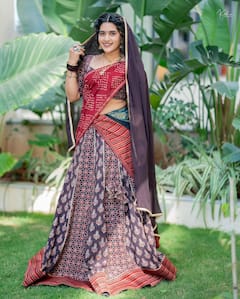 Sravanthi Chokarapu : స్రవంతి చోకరపు బ్యూటీఫుల్ లుక్​.. పరదా సినిమా కోసం హాఫ్​ శారీలో అందంగా ముస్తాబైందిగా