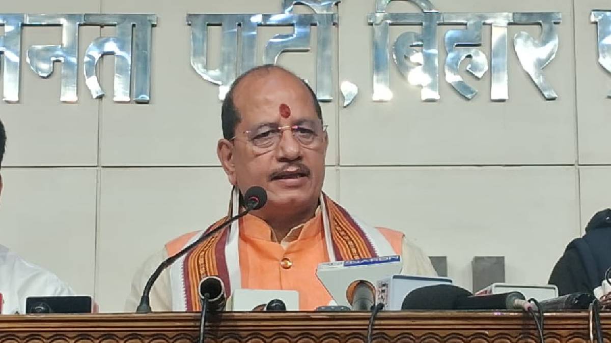 Vijay Sinha: मोकामा फायरिंग को लेकर गरमाई सियासत, बोले विजय सिन्हा- ‘गलत करने वाले बचेंगे नहीं’