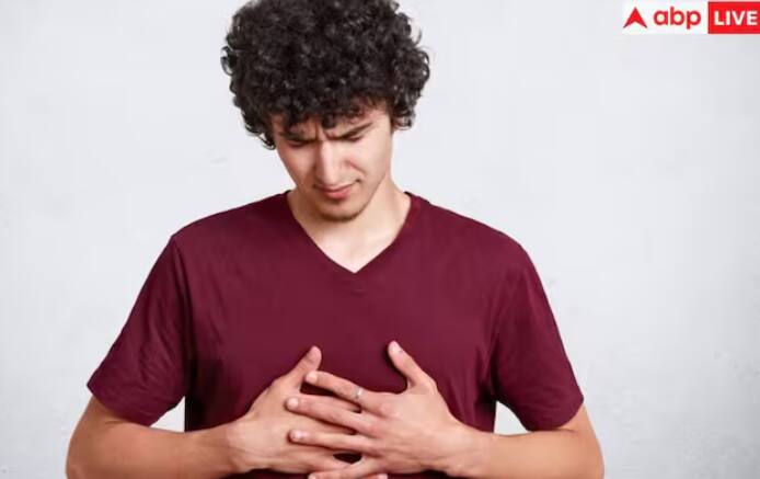 ਸਿਹਤ ਅਧਿਕਾਰੀ ਇਸ ਗੱਲ 'ਤੇ ਜ਼ੋਰ ਦਿੰਦੇ ਹਨ ਕਿ ਹਰ ਰੋਜ਼ ਸੈਰ ਕਰਨ ਨਾਲ ਦਿਲ ਦੀਆਂ ਸਮੱਸਿਆਵਾਂ ਦੇ ਖਤਰੇ ਨੂੰ ਕਾਫ਼ੀ ਹੱਦ ਤੱਕ ਘਟਾਇਆ ਜਾ ਸਕਦਾ ਹੈ। ਖੋਜ ਦਰਸਾਉਂਦੀ ਹੈ ਕਿ ਦਿਨ ਵਿੱਚ ਸਿਰਫ਼ 40 ਮਿੰਟ ਤੁਰਨ ਨਾਲ ਦਿਲ ਦੀ ਬਿਮਾਰੀ ਦਾ ਖ਼ਤਰਾ 25% ਘੱਟ ਜਾਂਦਾ ਹੈ। ਦਿਲ ਨਾਲ ਸਬੰਧਤ ਬਿਮਾਰੀਆਂ ਅਤੇ ਸ਼ੂਗਰ ਨੂੰ ਸਿਰਫ਼ ਤੁਰਨ ਨਾਲ ਕਾਫ਼ੀ ਹੱਦ ਤੱਕ ਕੰਟਰੋਲ ਕੀਤਾ ਜਾ ਸਕਦਾ ਹੈ।