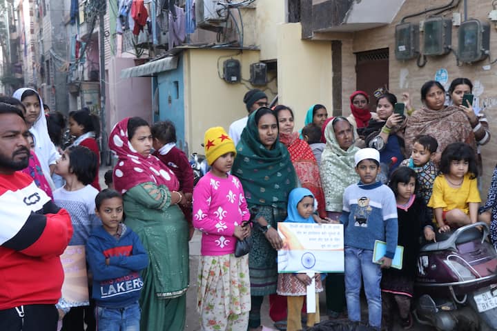 बता दें कि दिल्ली विधानसभा चुनाव के लिए 5 फरवरी को वोट डाले जाएंगे. मतों की गिनती 8 फरवरी को की जाएगी.