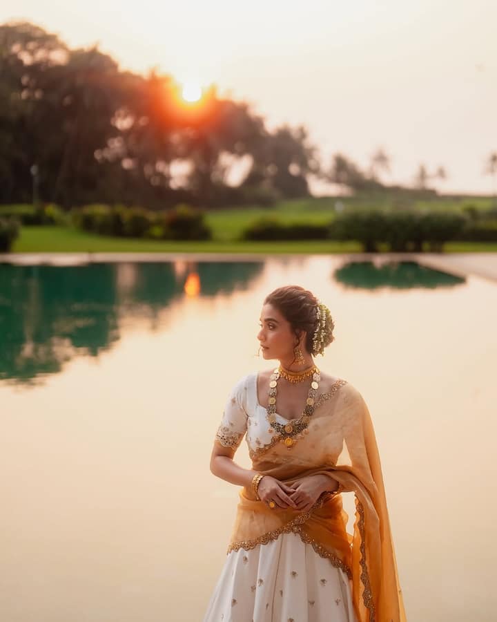 திருமணத்திற்கு பிறகு ஆண்டனி தட்டில் மற்றும் கீர்த்தி சுரேஷ் இருவரும் இணைந்து தங்களது முதல் பொங்கலை சென்னையில் கொண்டாடினர். தற்போது கமிட்டான படங்களில் மட்டும்கீர்த்தி சுரேஷ் நடித்து வருகிறார். புதிதாக எந்தப் படத்திலும் கமிட்டாகவில்லை.