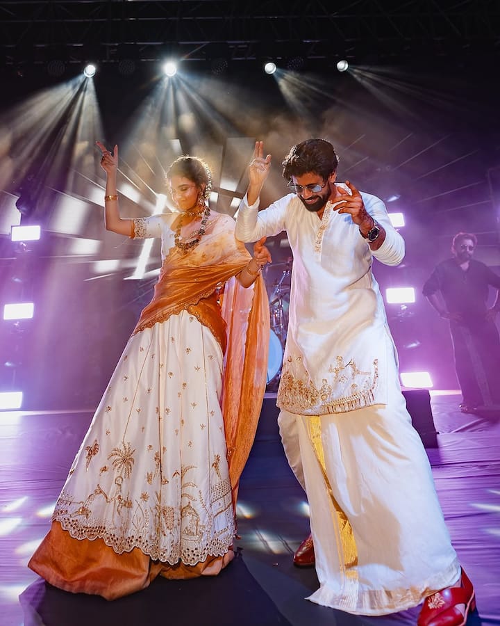 ஹீரோயினுக்கு முக்கியத்துவம் கொடுத்து எடுக்கப்படும் படங்களிலும் நடித்துள்ளார். மறைந்த பழம்பெரும் நடிகை சாவித்திரியின் வாழ்க்கை வரலாற்று படமான மகாநடி படத்திற்காக சிறந்த நடிகைக்கான தேசிய விருதை பெற்றார்.