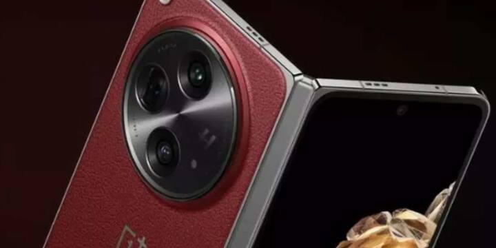 फोल्डेबल स्मार्टफोन्स की बात करें, तो Oppo का Find N5 अब तक का सबसे पतला फोल्डेबल फोन हो सकता है. रिपोर्ट्स के मुताबिक, इसकी मोटाई 3.7 से 4 मिमी के बीच होगी. यह डिवाइस Qualcomm के सात-कोर Snapdragon 8 Elite चिपसेट के साथ लॉन्च होने वाला पहला फोन हो सकता है. इसके बाद OnePlus Open 2, जो Find N5 जैसा ही होगा, इसी चिपसेट के साथ लॉन्च हो सकता है.