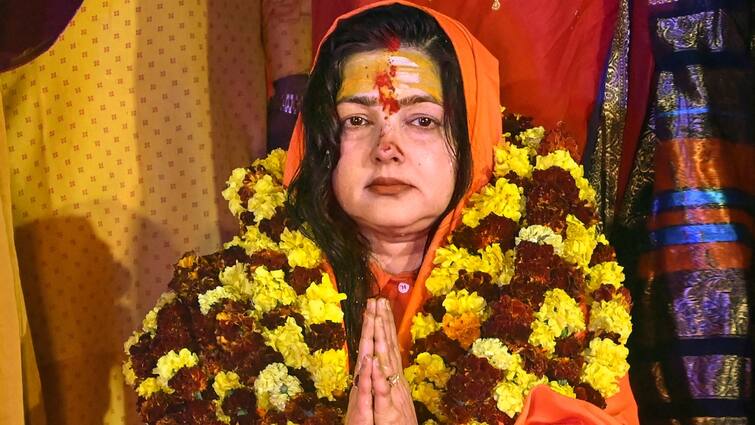 mahakumbh-lakshmi-narayan-tripathi-removed-from-post-over-making-mamta-kulkarni-mahamandaleshwar Mahakumbh 2025: મમતા કુલકર્ણીને મહામંડલેશ્વર બનાવવા પર મોટો વિવાદ, લક્ષ્મી નારાયણ ત્રિપાઠી સામેે થઈ શકે છે મોટી કાર્યવાહી