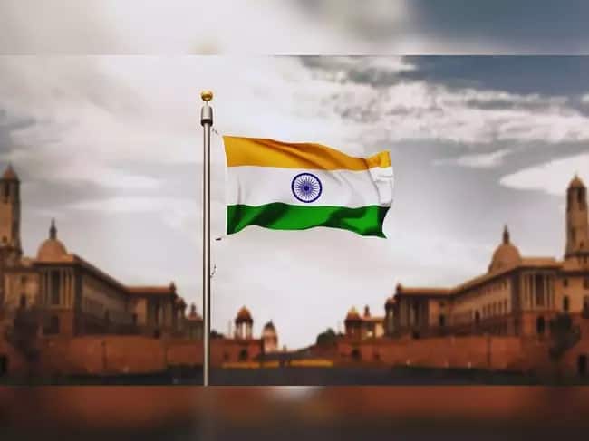 Before hoisting the flag on the occasion of Republic Day it is important to know this code of conduct related to the flag, remember this rule Republic Day 2025: ગણતંત્રના અવસરે ધ્વજ ફરકાવતાં પહેલા ફ્લેગ સંબંધિત આ આચારસંહિતા જાણવી જરૂરી, યાદ કરી લો આ નિયમ