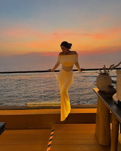 Malaika Arora Shines Bright In Yellow With A Mesmerising Sunset View; SEE PICS