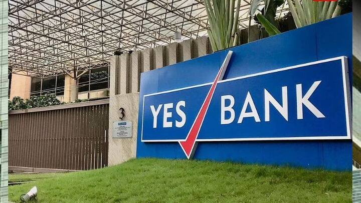 येस बँकेच्या नफ्यात तिप्पट वाढ झाली आहे. डिसेंबरला संपलेल्या तिसऱ्या तिमाहीत येस बँकेचा निव्वळ नफा 612 कोटी रुपयांवर पोहोचला आहे.  येस बँक ही खासगी क्षेत्रातील बँक असून या बँकेनं जुलै ते सप्टेंबर या तिमाहीत निव्वळ नफा 231 कोटी रुपये कमावला होता.