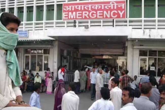 ਜੇਕਰ ਤੁਸੀਂ ਇਸ ਨੂੰ ਆਨਲਾਈਨ ਨਹੀਂ ਦੇਖ ਸਕਦੇ ਹੋ। ਫਿਰ ਤੁਸੀਂ ਆਪਣੇ ਨੇੜਲੇ ਸਰਕਾਰੀ ਹਸਪਤਾਲ ਜਾਂ ਕਾਮਨ ਸਰਵਿਸ ਸੈਂਟਰ ਜਾ ਸਕਦੇ ਹੋ ਅਤੇ ਉਨ੍ਹਾਂ ਬਿਮਾਰੀਆਂ ਦਾ ਇਲਾਜ ਕਰਵਾ ਸਕਦੇ ਹੋ ਜੋ ਇਸ ਯੋਜਨਾ ਵਿੱਚ ਸ਼ਾਮਲ ਨਹੀਂ ਹਨ। ਤੁਸੀਂ ਉਨ੍ਹਾਂ ਬਾਰੇ ਜਾਣਕਾਰੀ ਪ੍ਰਾਪਤ ਕਰ ਸਕਦੇ ਹੋ।