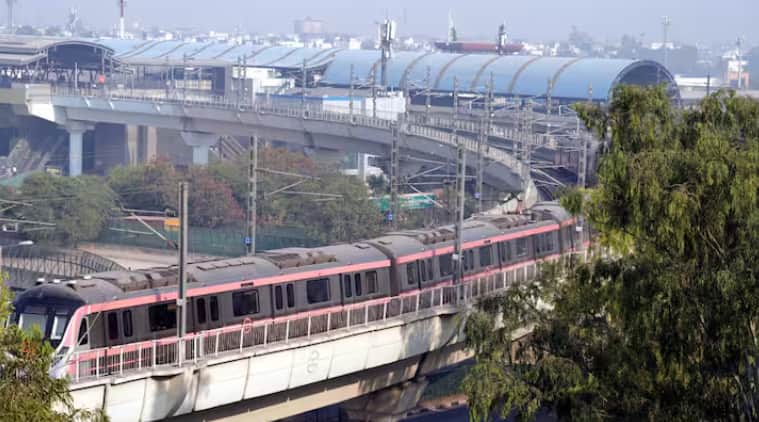 delhi-metro-dmrc-timings-on-republic-day-2025-metro-to-run-from-3-am-in-the-morning 26 ਜਨਵਰੀ 'ਤੇ DMRC ਨੇ ਜਾਰੀ ਕੀਤੀ ਜ਼ਰੂਰੀ ਸੂਚਨਾ, ਸਮੇਂ 'ਚ ਹੋਇਆ ਵੱਡਾ ਬਦਲਾਅ