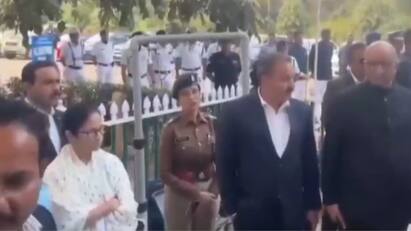 west Bengal CM Mamata banerjee Furious Outburst Kolkata Police Band Not Allowed To Perform Raj Bhavan Republic Day video Bengal CM Mamata’s Furious Outburst As Kolkata Police Band ‘Not Allowed’ To Perform At Raj Bhavan On R-Day — Video