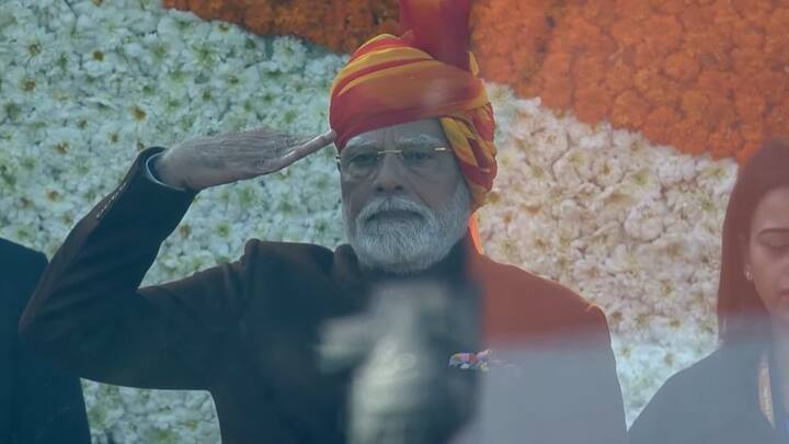 Prime Minister Narendra Modi, Defence Minister Rajnath Singh, Union ministers, top military officials, foreign diplomats, and senior officials attended the parade as spectators along Kartavya Path.  (Credit: YouTube/NarendraModi)