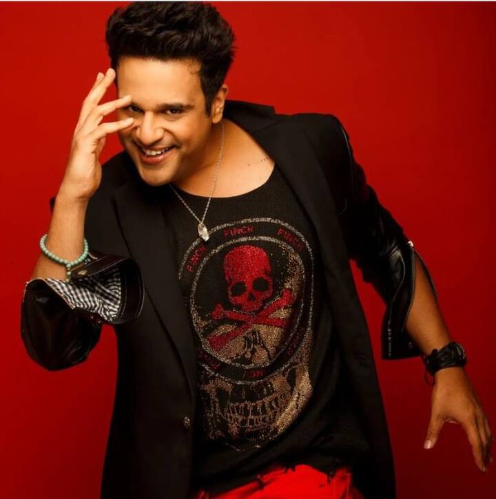 कृष्णा अभिषेकने त्याचे फक्त कपडे आणि शूज ठेवण्यासाठी तब्बल तीन बेडरुम असलेलं घर खरेदी केलं आहे. विशेष म्हणजे तो या कपड्यांचं आणि बुटांचं कलेक्शन प्रत्येक सहा महिन्यांनी बदलतो. त्याने घेतलेल्या या फ्लॅटची किंमत कोट्यवधीच्या घरात आहे.