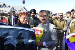 In Pics: शिमला में राज्यपाल शिव प्रताप शुक्ल ने फहराया तिरंगा, सीएम सुखविंदर सिंह सुक्खू भी रहे मौजूद