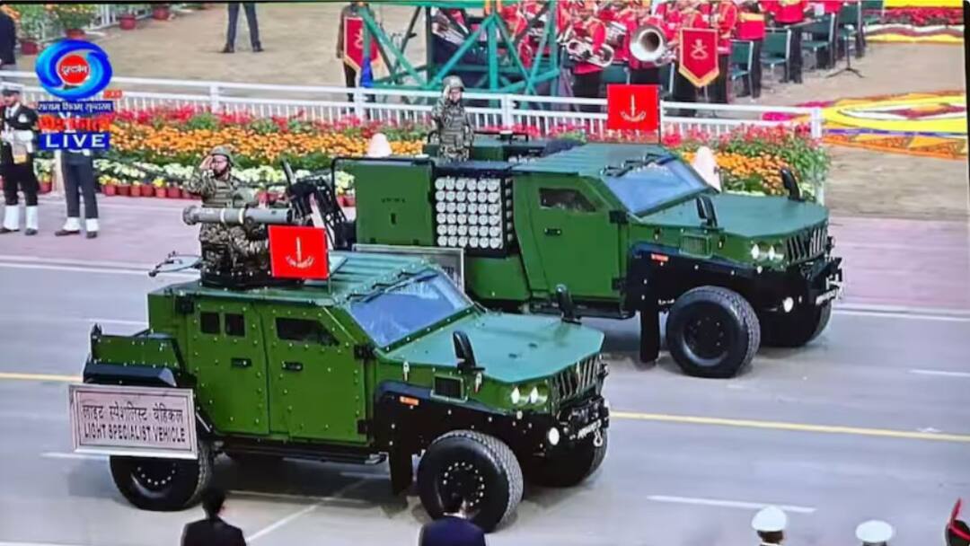 Republic Day 2025: மிரட்டும் இந்திய ராணுவ அணிவகுப்பு - பாதுகாப்பு படையில் ஆதிக்கம் செலுத்தும் கார், பைக்குகள்