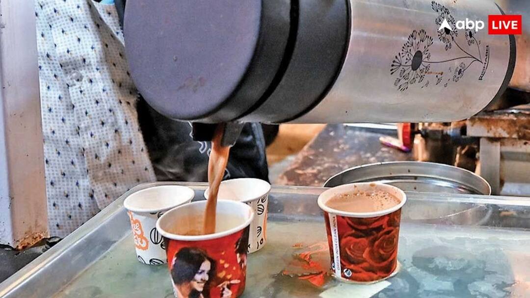 आप भी पीते हैं पेपर कप में चाय-कॉफी? धीरे-धीरे शरीर में घुल रहा है जहर coffee tea in paper cup know how dangerous it is to your health आप भी पीते हैं पेपर कप में चाय-कॉफी? धीरे-धीरे शरीर में घुल रहा है जहर