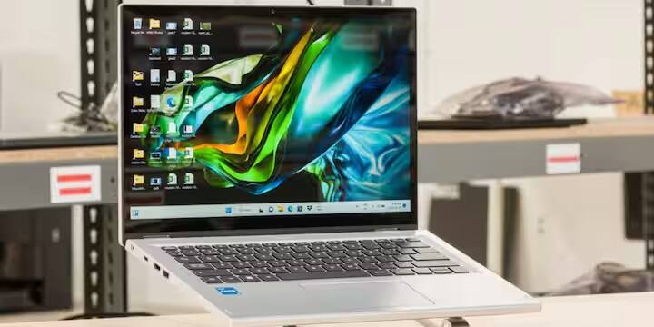 કનેક્ટિવિટી માટે તેમાં USB Type-C, USB 3.2 Gen 1, HDMI પોર્ટ અને માઇક્રો SD કાર્ડ રીડર જેવા વિકલ્પો આપવામાં આવ્યા છે.
