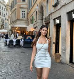 PHOTOS: इस क्रिकेट प्रजेंटर ने खूबसूरती से चुराया सबका दिल, तस्वीरें आपको भी कर देंगी दीवाना