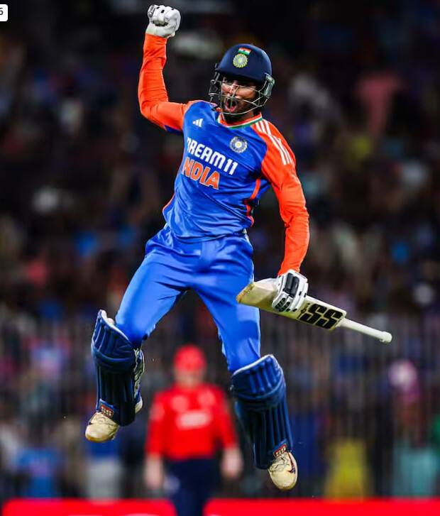 ਤਿਲਕ ਵਰਮਾ ਨੇ 55 ਗੇਂਦਾਂ ਵਿੱਚ 72 ਦੌੜਾਂ ਦੀ ਨਾਬਾਦ ਪਾਰੀ ਖੇਡੀ। ਉਸਦੇ ਬੱਲੇ ਤੋਂ 4 ਚੌਕੇ ਅਤੇ 5 ਛੱਕੇ ਨਿਕਲੇ। ਇਸ ਨਾਲ ਤਿਲਕ ਨੇ ਇਤਿਹਾਸ ਰਚਿਆ।