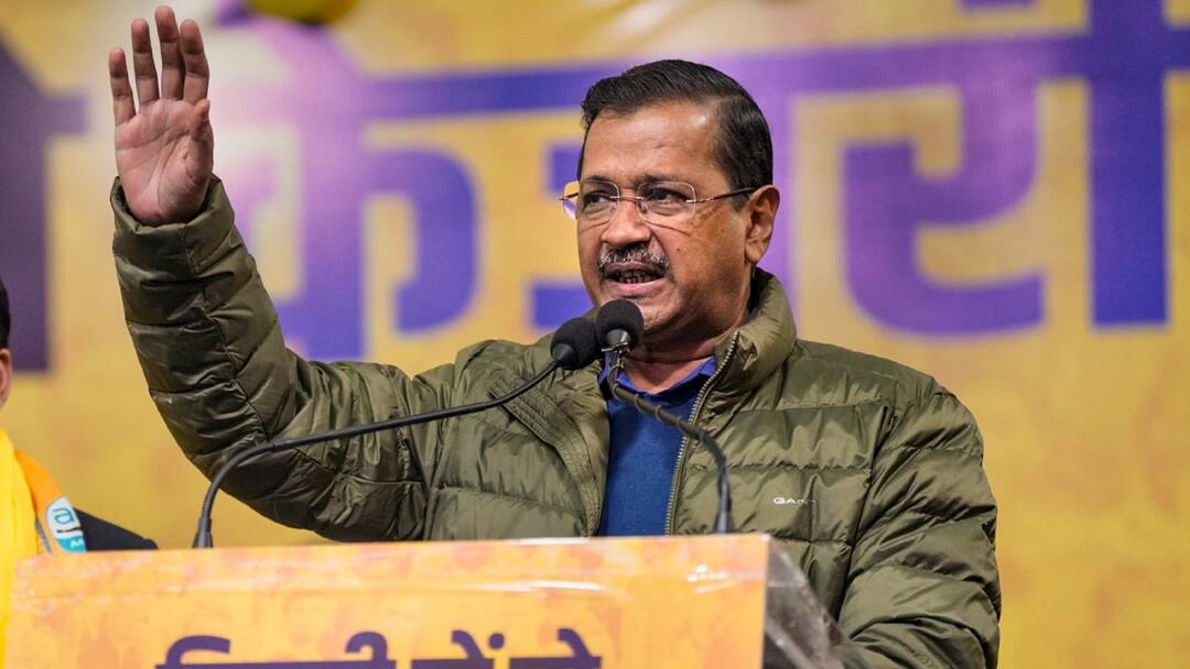 Arvind Kejriwal Statement on AAP Government Spending Public Money on Public Delhi Election 2025 ANN BJP पर तंज कसते हुए अरविंद केजरीवाल बोले, 'जनता का पैसा जनता पर ही लुटाती है AAP लेकिन...'