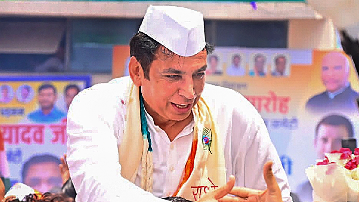 ‘AAP ने 10 वर्षों से लैंडफिल से कूड़ा निस्तारण का काम नहीं किया’, देवेंद्र यादव का अरविंद केजरीवाल पर निशाना