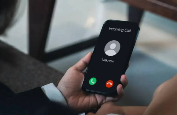 Dot cracks down spoofed international calls blocked over 1 35 crore calls in 24 hours   DoT ની મોટી કાર્યવાહીથી સ્કેમર્સમાં મચી ગયો હડકંપ, 24 કલાકમાં બ્લોક થયા 1.35 કરોડ ફર્જી કોલ  