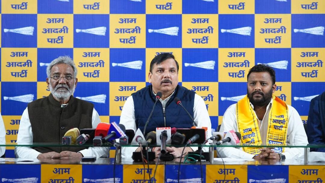 दिल्ली चुनाव से पहले कांग्रेस को बड़ा झटका, कोंडली से 3 बार के विधायक अमरीश गौतम AAP में शामिल Delhi Assembly Election 2025 Congress leader former MLA from Kondli Amrish Singh Gautam joins Aam Aadmi Party ann दिल्ली चुनाव से पहले कांग्रेस को बड़ा झटका, कोंडली से 3 बार के विधायक अमरीश गौतम AAP में शामिल