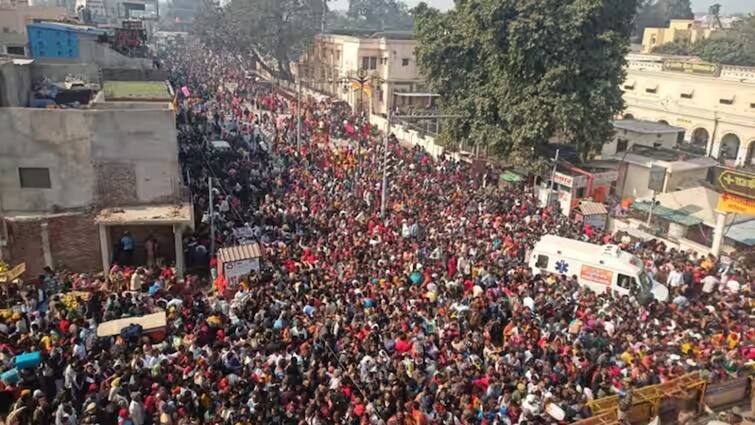 Record-Breaking Crowd in Ayodhya, 25 Lakh Devotees Gather to See Ramlala on Republic Day રામલલાના દર્શને ભક્તોનો મહાસાગર: અયોધ્યામાં 25 લાખથી વધુ શ્રદ્ધાળુઓ ઉમટ્યા, જૂના તમામ રેકોર્ડ તૂટ્યા