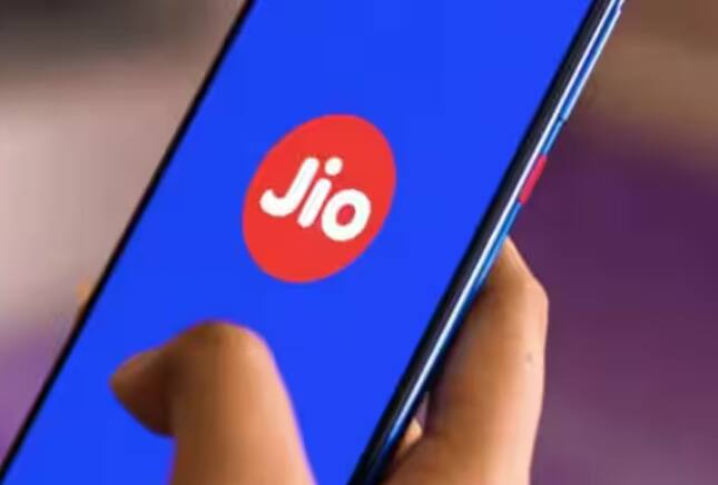 1958 ਰੁਪਏ ਵਾਲਾ ਪਲਾਨ 365 ਦਿਨਾਂ ਦੀ ਵੈਧਤਾ ਦੇ ਨਾਲ ਆਇਆ ਸੀ ਪਰ 1748 ਰੁਪਏ ਵਾਲਾ ਪਲਾਨ 336 ਦਿਨਾਂ ਦੀ ਵੈਧਤਾ ਦੇ ਨਾਲ ਆਉਂਦਾ ਹੈ।