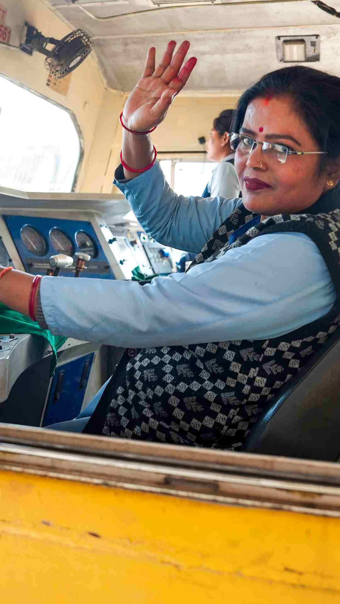 कितनी होती है लोको पायलट की सैलरी?