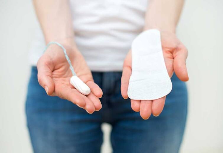 Student Asked To Leave Classroom After Seeking Sanitary Pad In UP, Probe Ordered நாப்கின் கேட்ட பள்ளிச் சிறுமி; வெளியே போகச்சொன்ன ஆசிரியர்- விசாரணைக்கு உத்தரவு