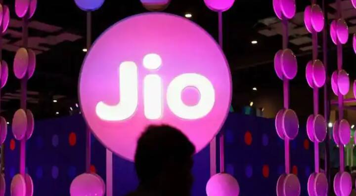 ਜੀਓ ਪਹਿਲਾਂ 1958 ਰੁਪਏ ਦਾ ਪਲਾਨ ਲੈ ਕੇ ਆਇਆ ਸੀ, ਫਿਰ ਕੰਪਨੀ ਨੇ ਕੁਝ ਸਮੇਂ ਬਾਅਦ ਉਸ ਪਲਾਨ ਨੂੰ ਹਟਾ ਦਿੱਤਾ ਅਤੇ ਹੁਣ ਕੰਪਨੀ ਨੇ ਇਹ ਪਲਾਨ ਪੇਸ਼ ਕੀਤਾ ਹੈ।