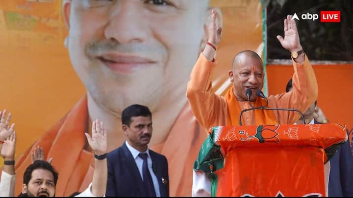 दिल्ली में सीएम योगी की 14 रैलियां तय हैं. इसमें से 23 जनवरी को किराड़ी, करोल बाघ और जनकपुरी में जनसभा कर चुके हैं. अब 28 और 30 जनवरी को अन्य जगहों पर रैलियां करने वाले हैं.