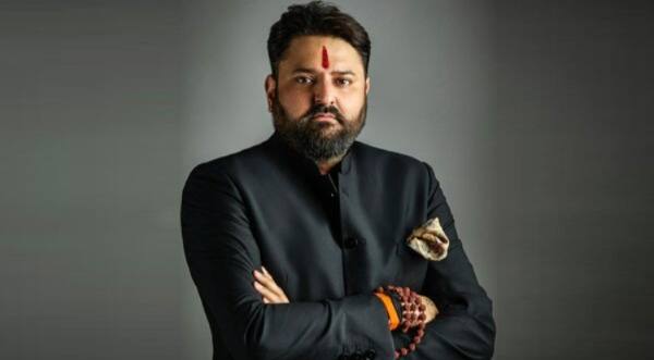 झिशान सिद्दीकींनी आरोपपत्रात भाजप नेते मोहित कंबोज यांच्या नावाचाही उल्लेख केला आहे.